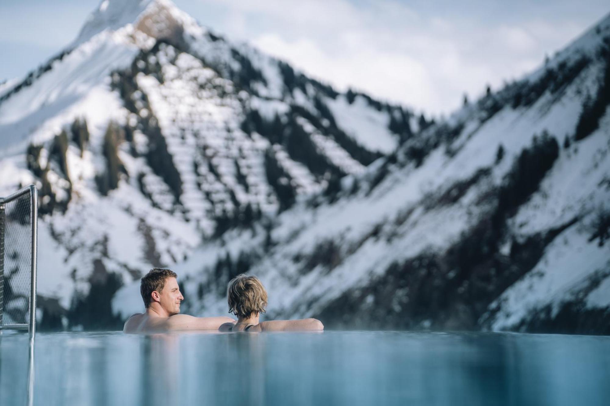 Damuelser Hof - Wellness & Spa Bagian luar foto